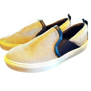 Mia Silver Slip-On Women's Casual Sneakers Size 7‎ Comfortable & Stylish